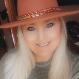 Meet your Posher, Martiele